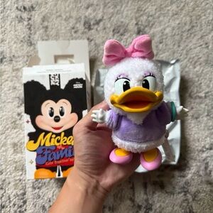 POP MART Mickey Family Keychain – Daisy Opened – 100% Authentic